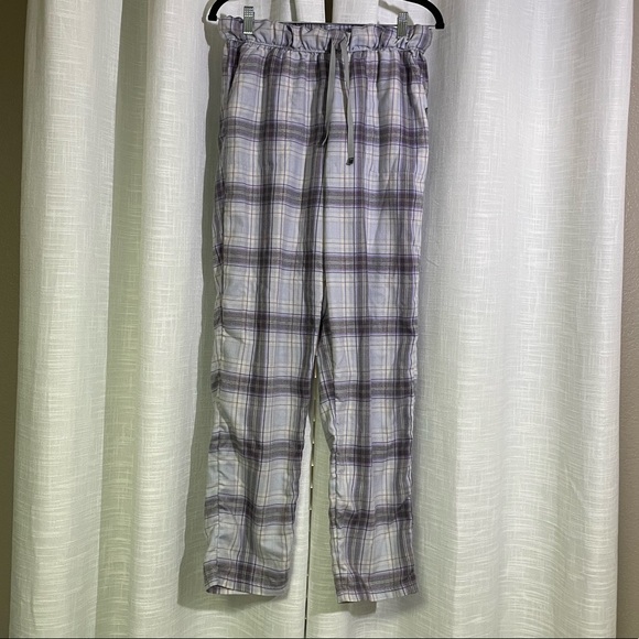 Eddie Bauer Other - Eddie Bauer flannel/ plaid sleepwear bottoms with front pockets. Good condition